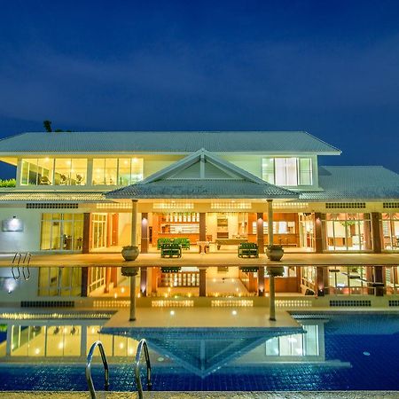 Hua Hin Condotel & Resort Taweeporn Exterior photo